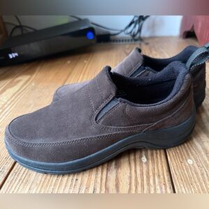 Women’s LL Bean suede slip on loafer size 10 medium